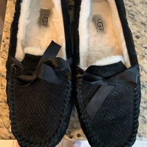 Black bow Ugg moccasin slipper size 9